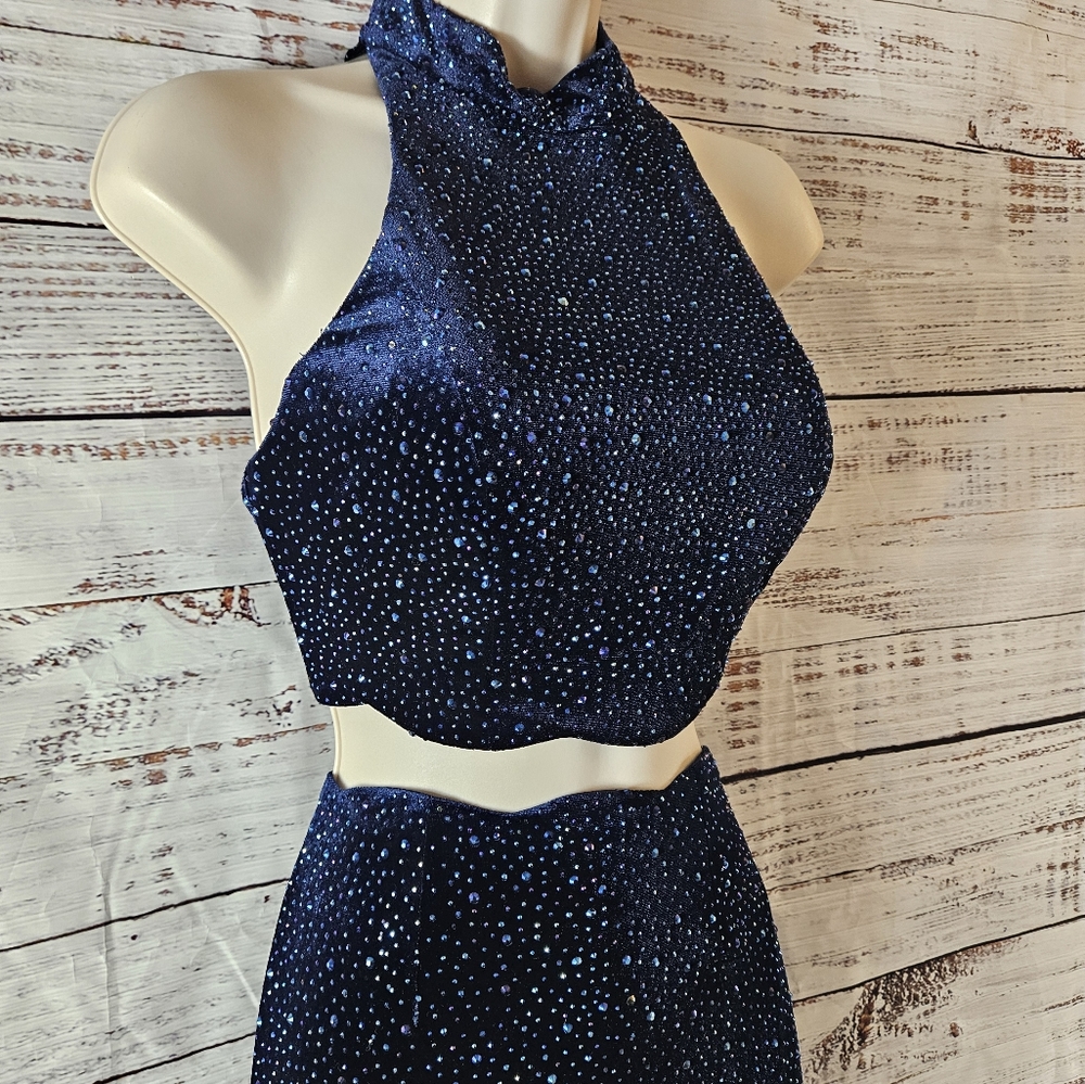 La femme gorgeous velvet & sparkle 2pc set - Picture 5 of 7